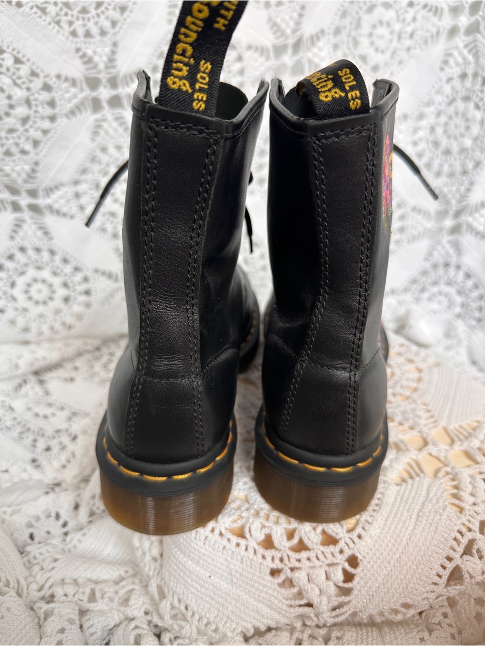 Dr. Martens 1460 Vonda II Floral Embroidered Leather Boots Women's Size 8 - Picture 4 of 11